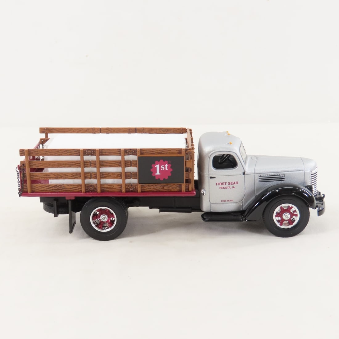 1st Gear 1:34 Scale INTL KB-8 Stake Truck - 6
