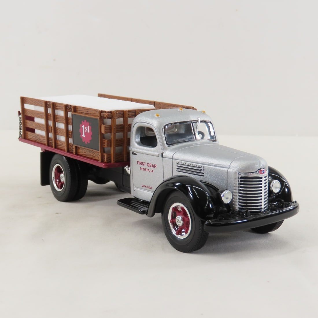 1st Gear 1:34 Scale INTL KB-8 Stake Truck - 7
