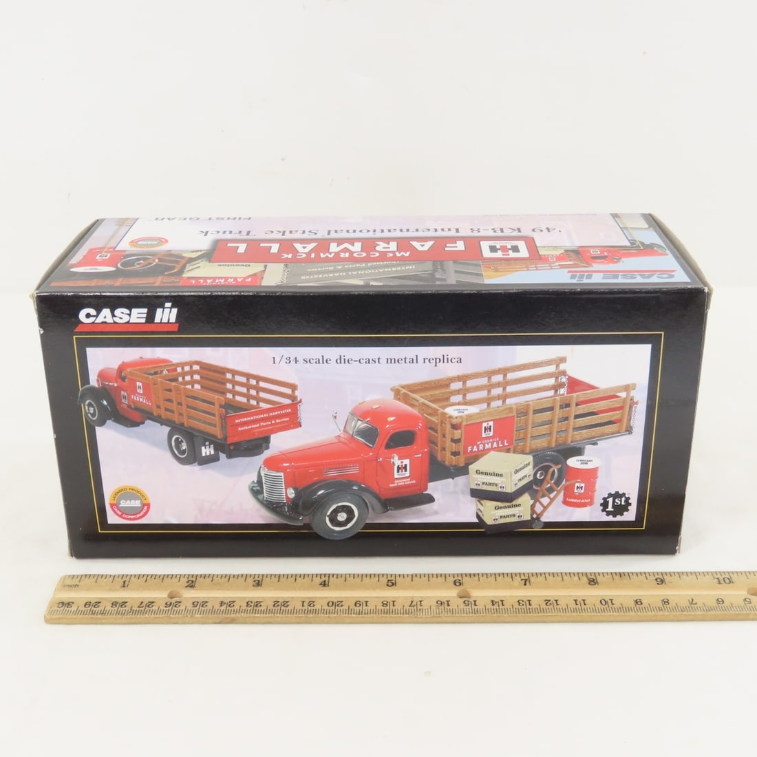 1st Gear 1:34 INTL Farmall 1949 KB-8 Stake Truck - 8