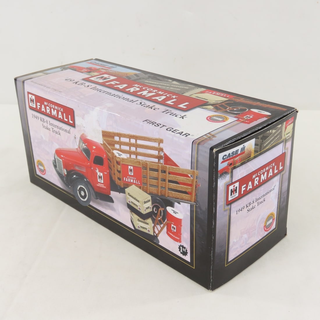 1st Gear 1:34 INTL Farmall 1949 KB-8 Stake Truck - 9