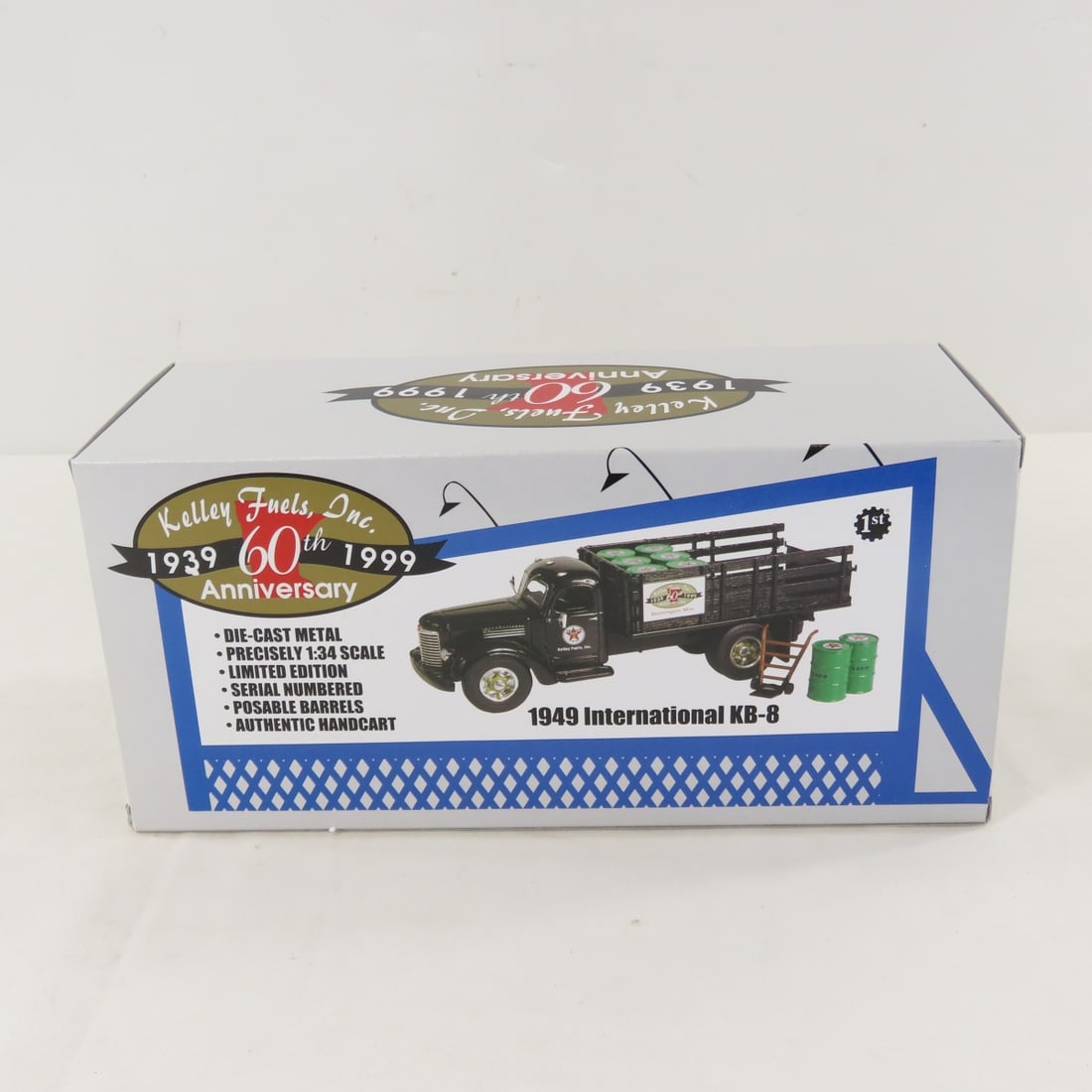 1st Gear 1:34 INTL 1949 KB-8 Texaco Stake Truck - 14
