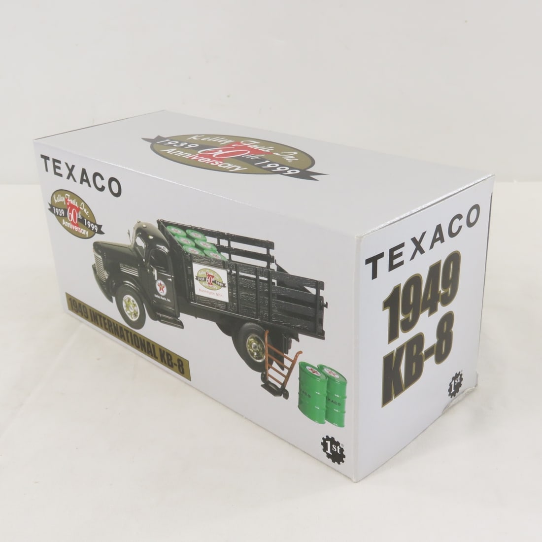 1st Gear 1:34 INTL 1949 KB-8 Texaco Stake Truck - 15