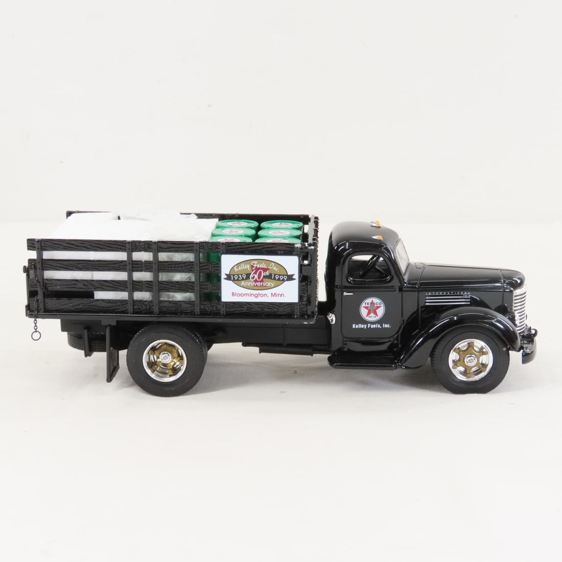 1st Gear 1:34 INTL 1949 KB-8 Texaco Stake Truck - 6