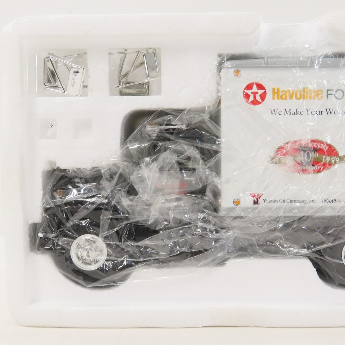 1st Gear 1:34 Mack R-600 Texaco Straight Truck - 3