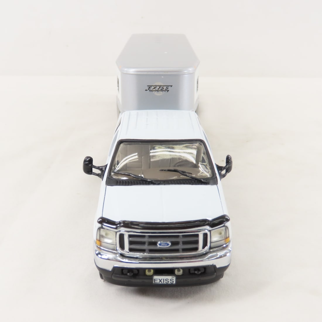 1st Gear 1:34 Ford F250 & Exiss Horse Trailer - 8
