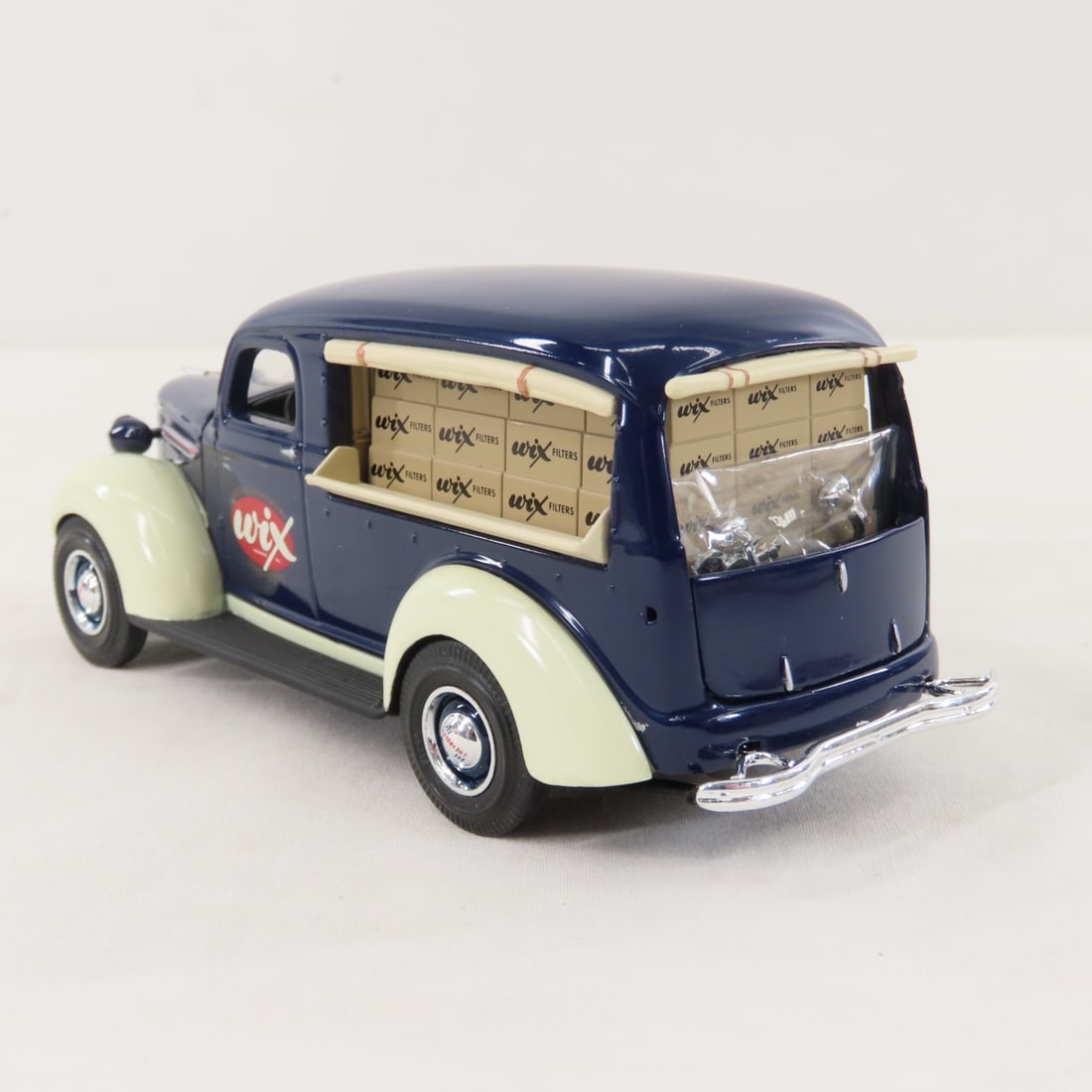 1st Gear 1:34 Wix 1939 Chevy Panel Truck Bank - 3