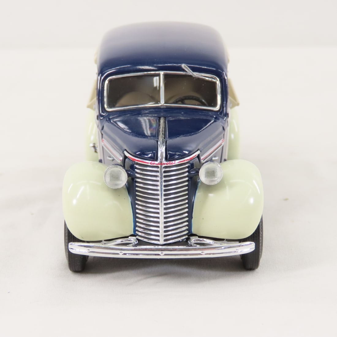 1st Gear 1:34 Wix 1939 Chevy Panel Truck Bank - 8