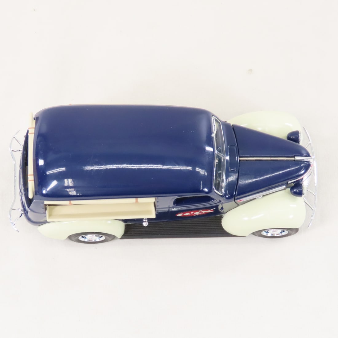 1st Gear 1:34 Wix 1939 Chevy Panel Truck Bank - 9
