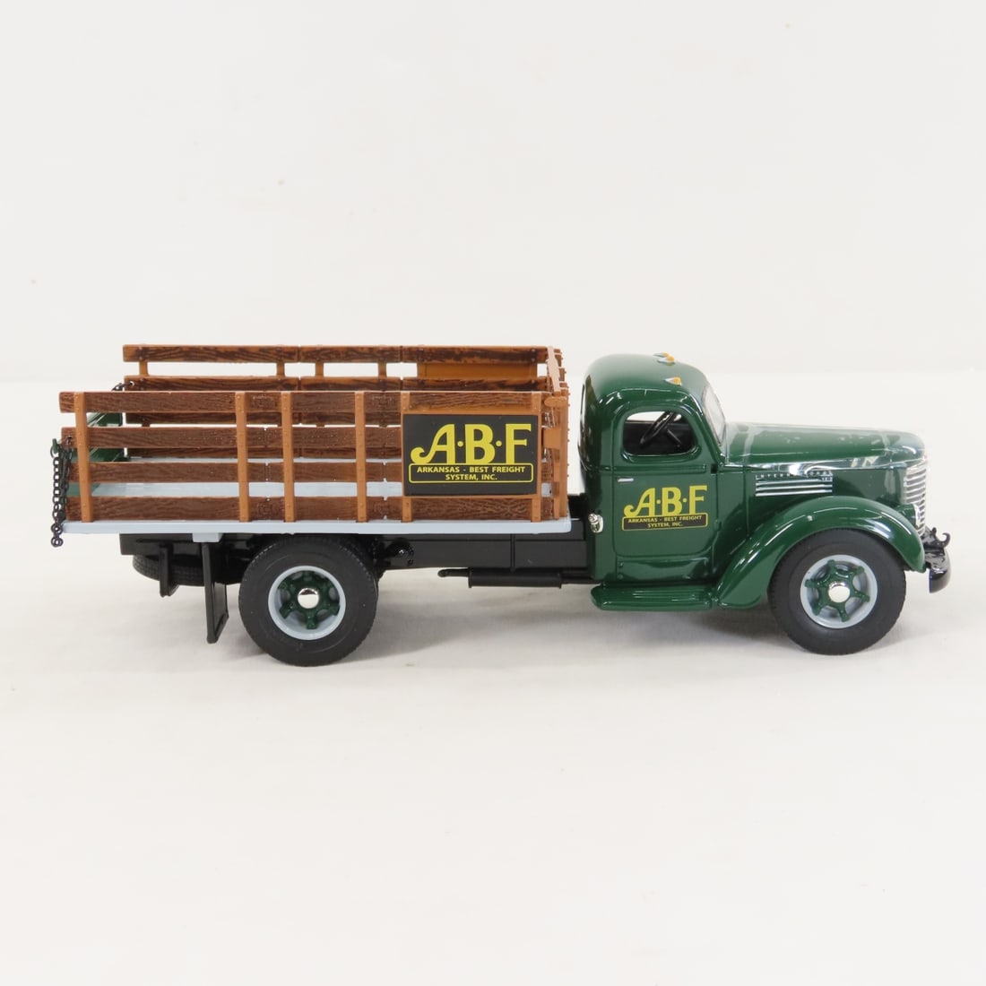 1st Gear 1:34 INTL AB Freight KB Stake Truck - 6