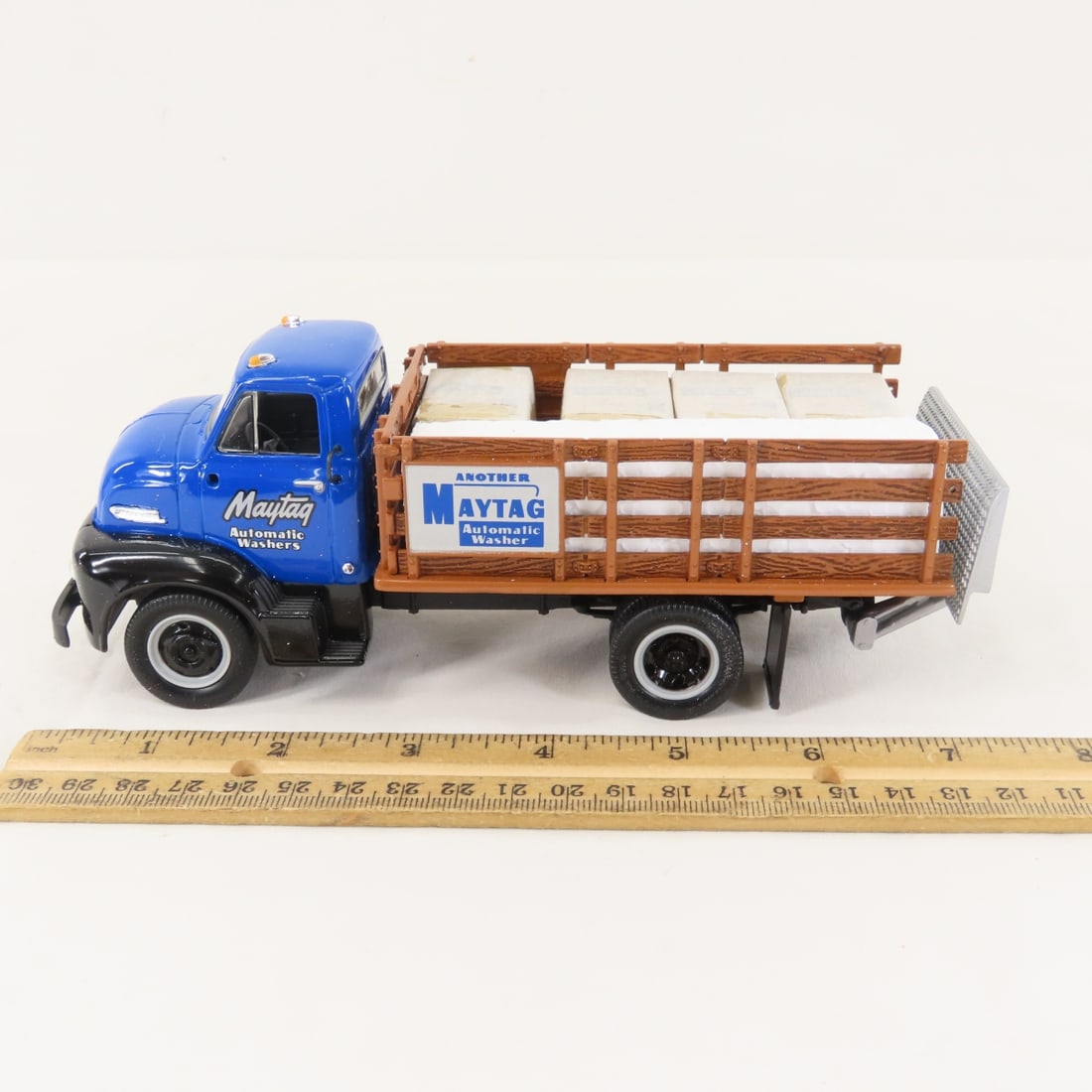 1st Gear 1:34 Maytag 1953 Ford COE Stake Truck - 2