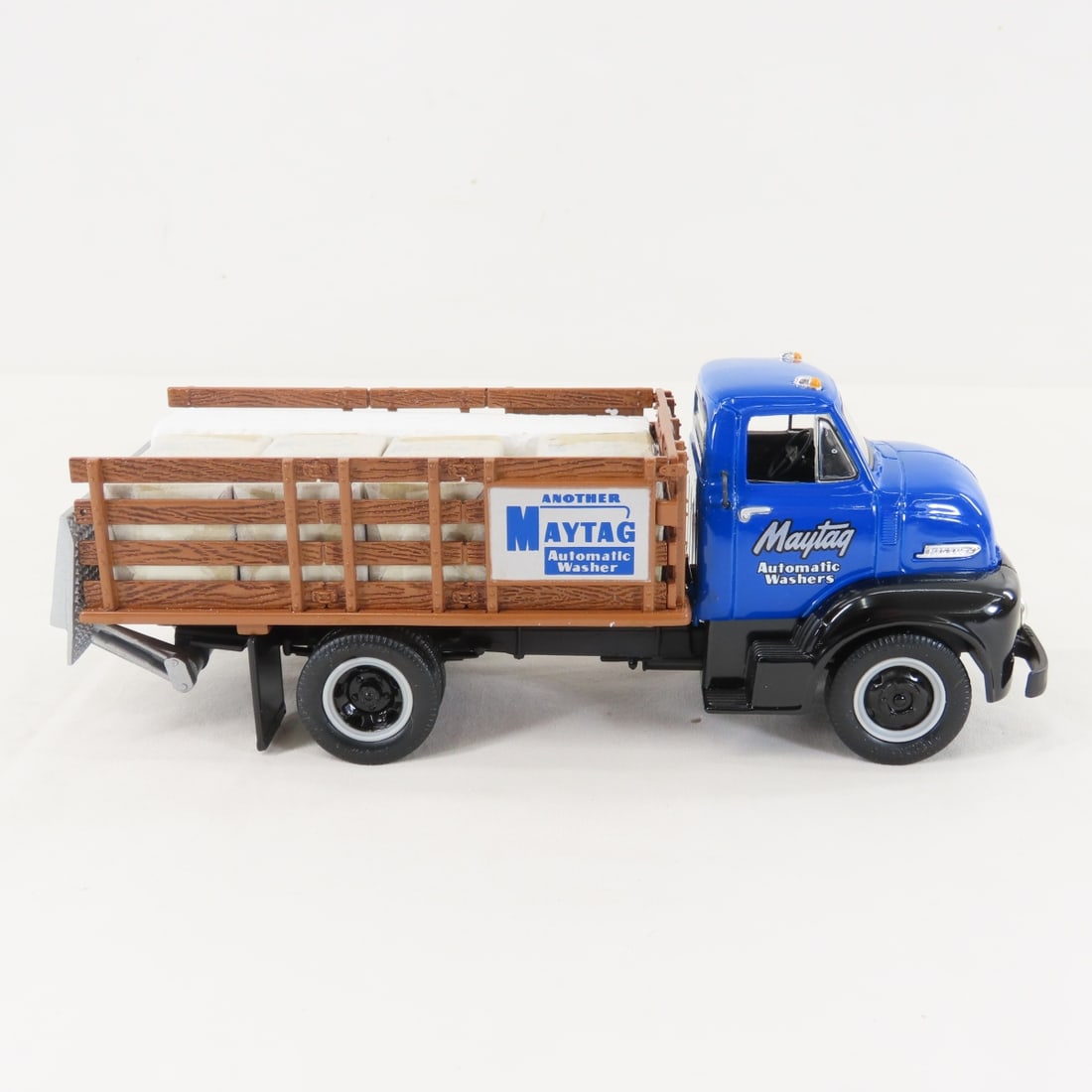1st Gear 1:34 Maytag 1953 Ford COE Stake Truck - 6