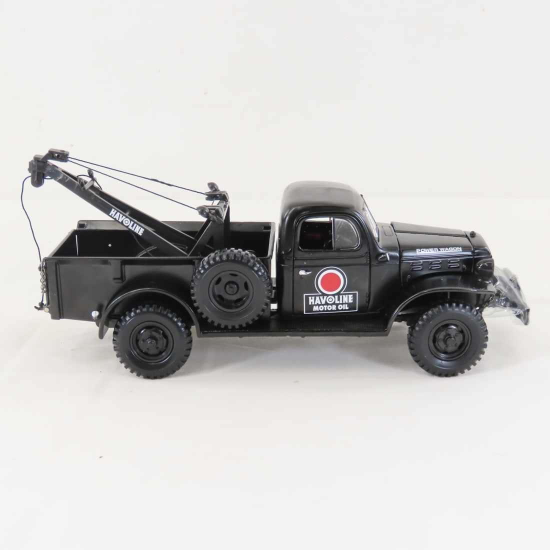 ERTL 1:25 Havoline 1946 Dodge Power Wagon - 6