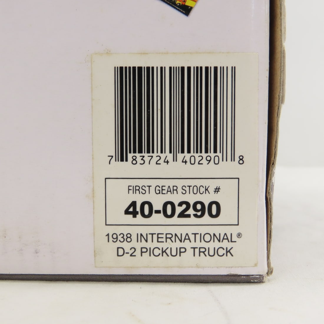 1st Gear 1:25 International Harvester D2 Truck - 8