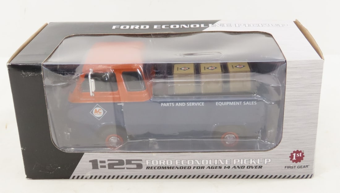 1st Gear 1:25 Ford Econoline Allis-Chalmers Pickup: 1st Gear 1:25 Ford Econoline Allis-Chalmers Pickup - Diecast Metal 49-0401. LOT SIZE: 9x4x4" 2 LBS All information and photos, which are part of the description, are intended to be as