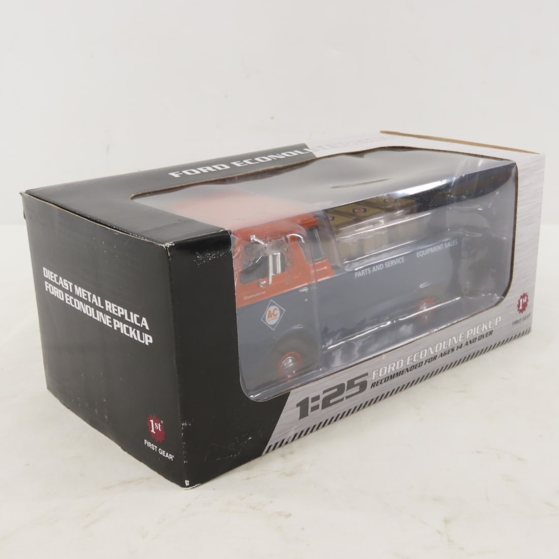 1st Gear 1:25 Ford Econoline Allis-Chalmers Pickup - 2