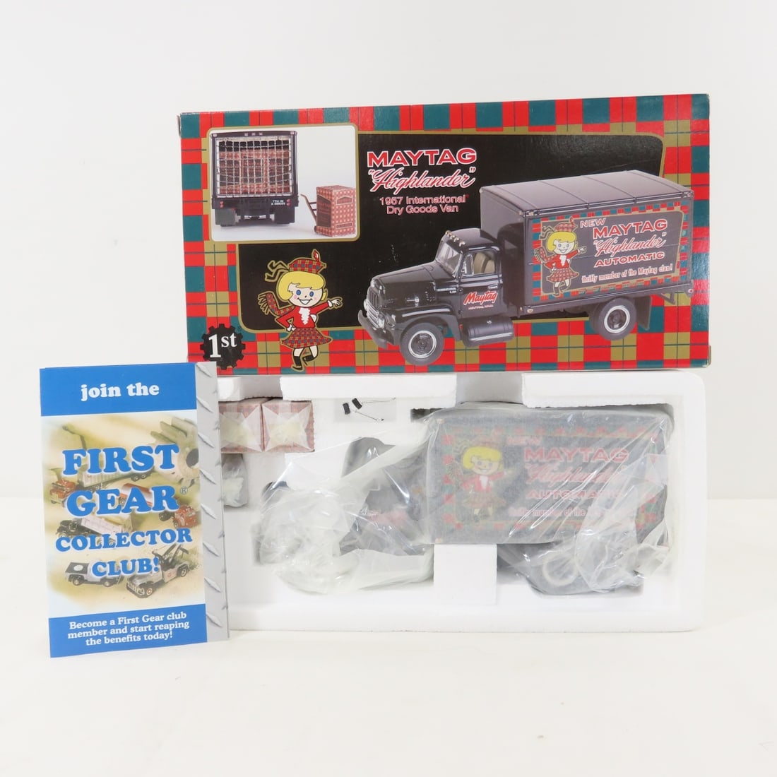 1st Gear Maytag Highlander 1957 INTL Dry Goods Van: 1st Gear Maytag Highlander 1957 INTL Dry Goods Van - 1:34 Diecast Metal 19-2540, 1957 International. LOT SIZE: 10x5x5" 3 LBS All information and photos, which are part of the description, are