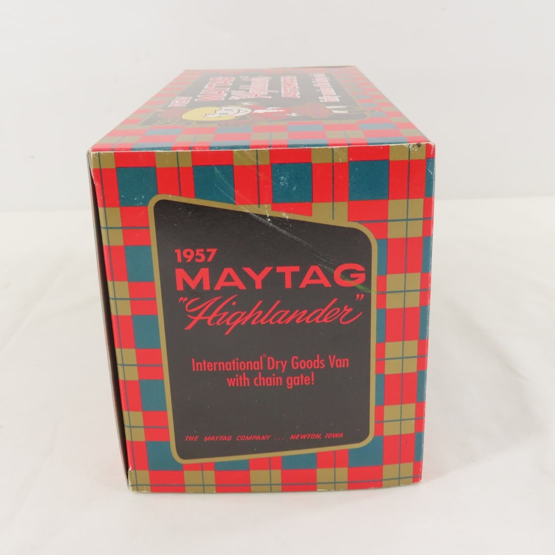 1st Gear Maytag Highlander 1957 INTL Dry Goods Van - 8