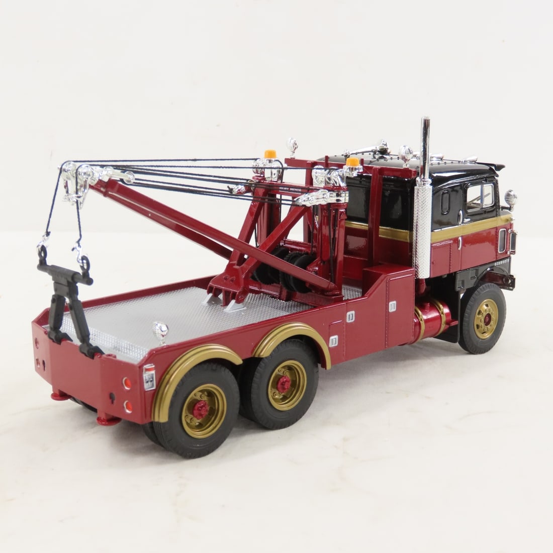 1st Gear 1:34 1953 Kenworth Bullnose Wrecker - 5