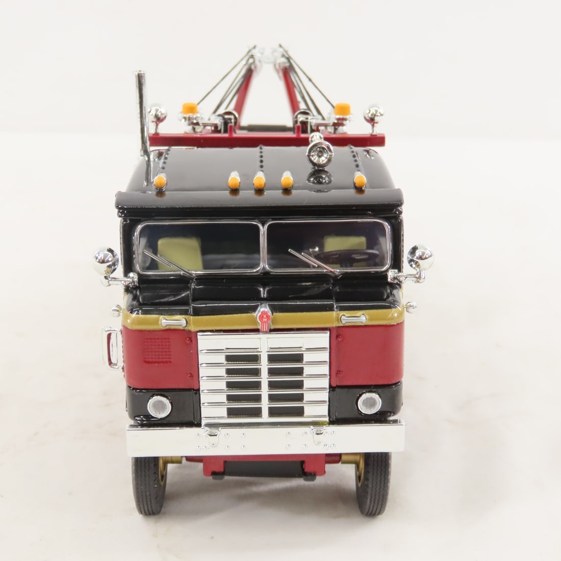 1st Gear 1:34 1953 Kenworth Bullnose Wrecker - 8