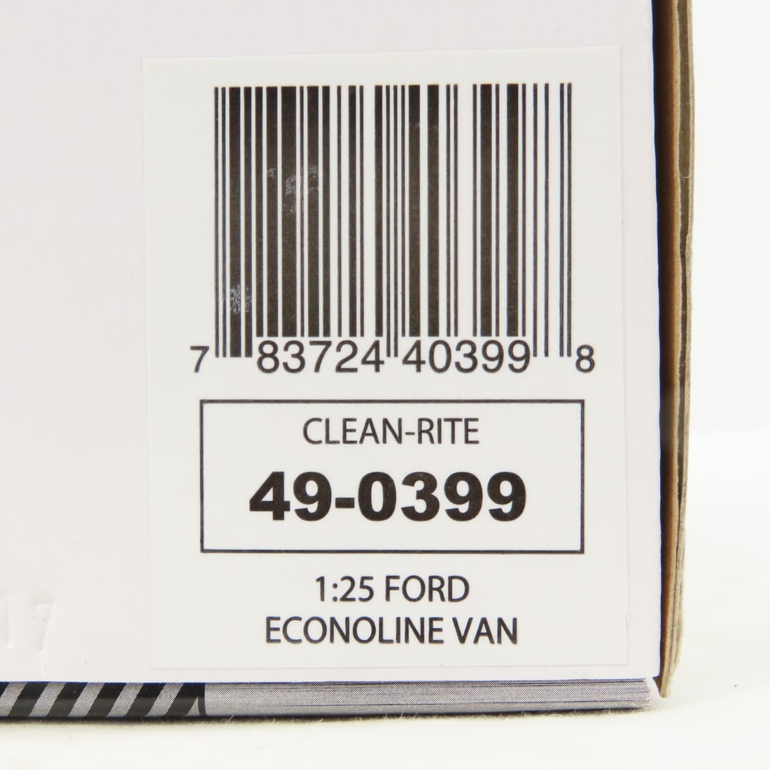 1st Gear 1:25 Ford Econoline Dry Cleaners Van - 9