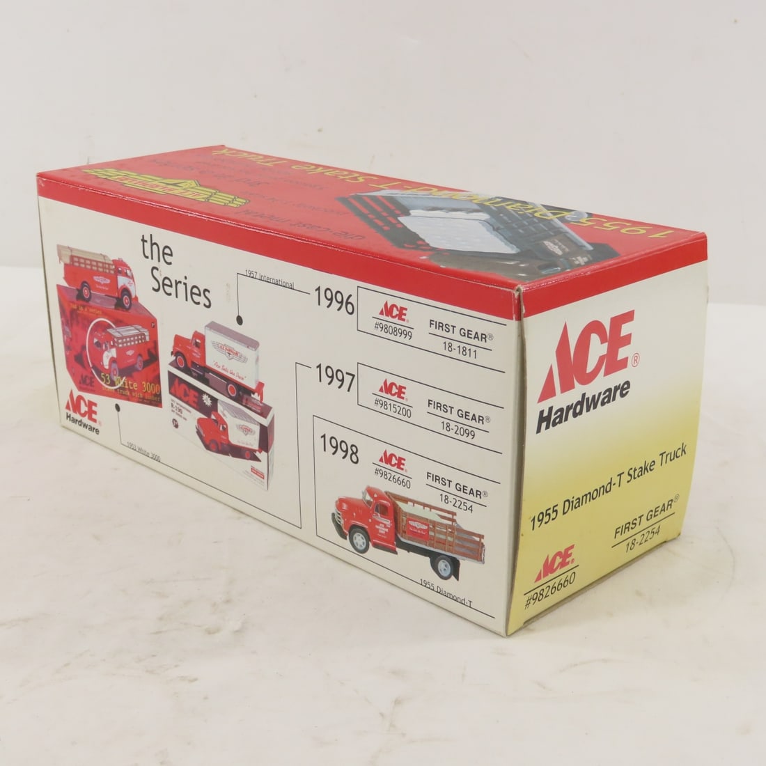 1st Gear Ace Hardware 1955 Diamond-T Stake Truck - 12