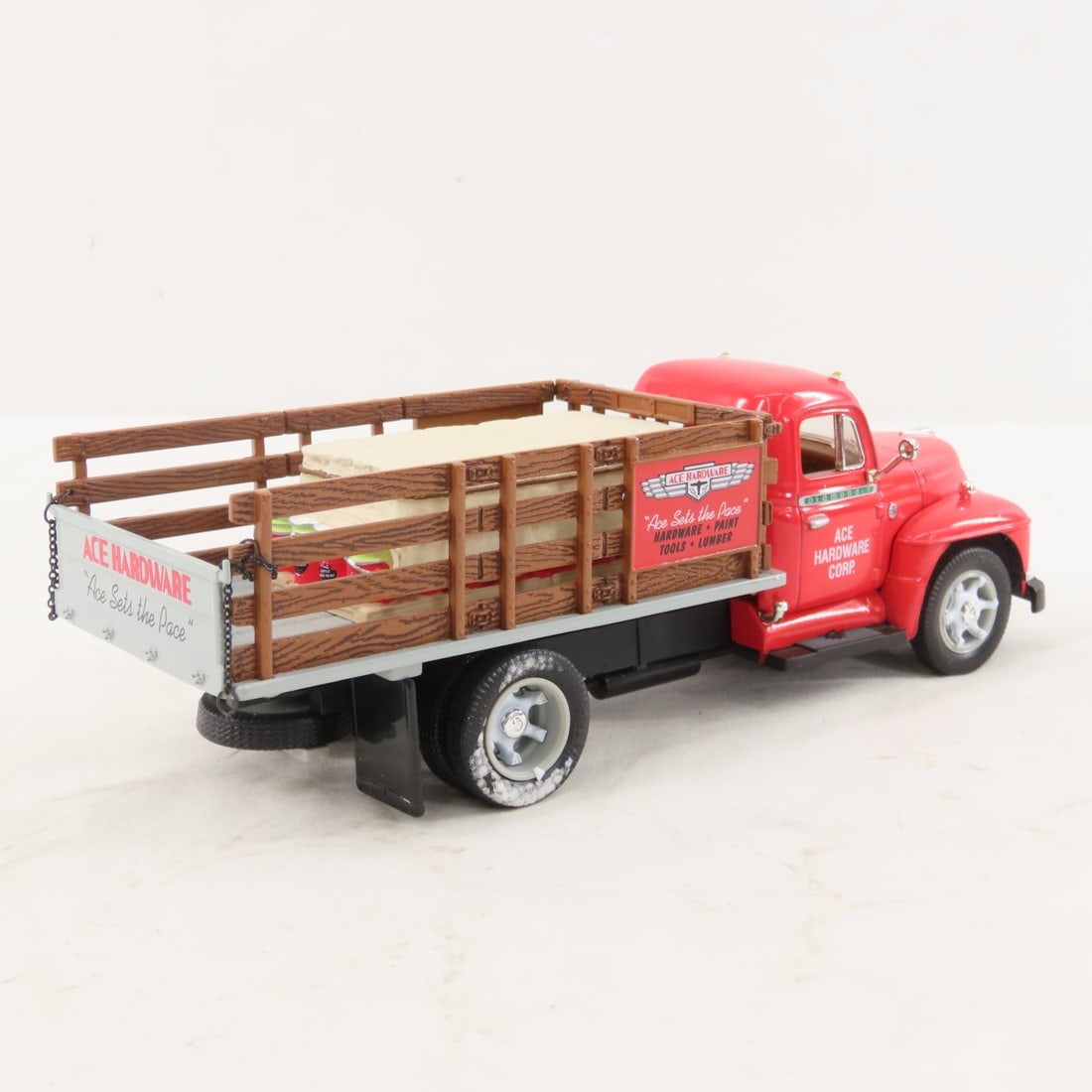 1st Gear Ace Hardware 1955 Diamond-T Stake Truck - 5