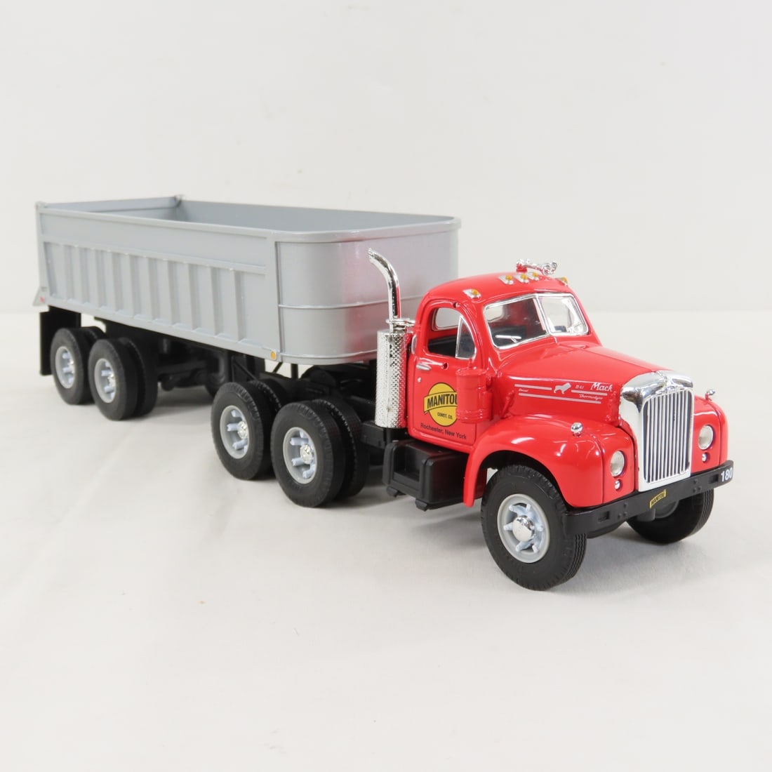 1st Gear 1:34 Manitou 1960 Mack R Tractor Trailer - 7