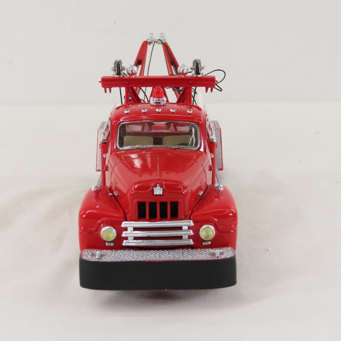 1st Gear 1:34 1957 Phillips 66 INTL R200 Tow Truck - 8