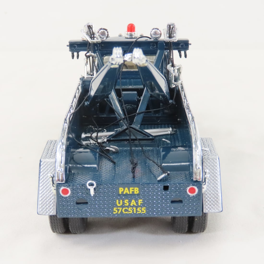 1st Gear US Air Force 1957 INTL R200 Tow Truck - 4