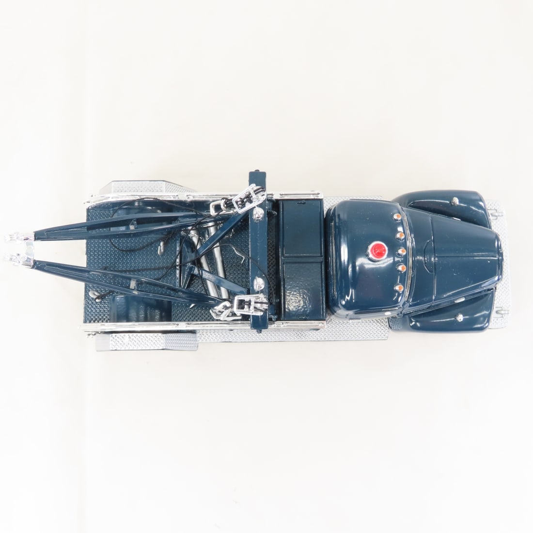 1st Gear US Air Force 1957 INTL R200 Tow Truck - 9