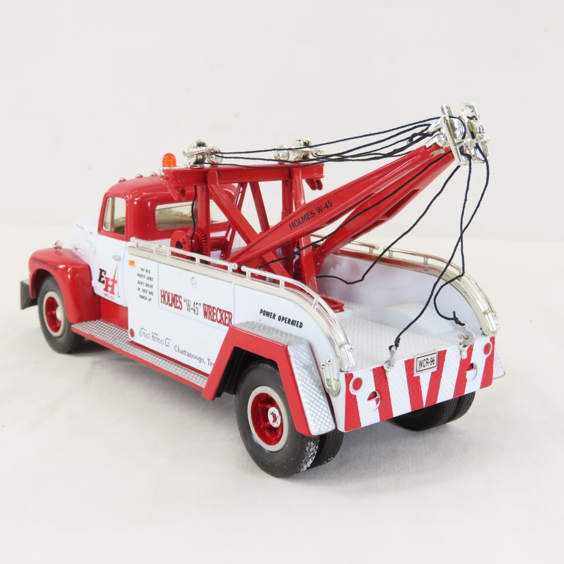1st Gear Holmes Wrecker 1957 INTL R200 Tow Truck - 3