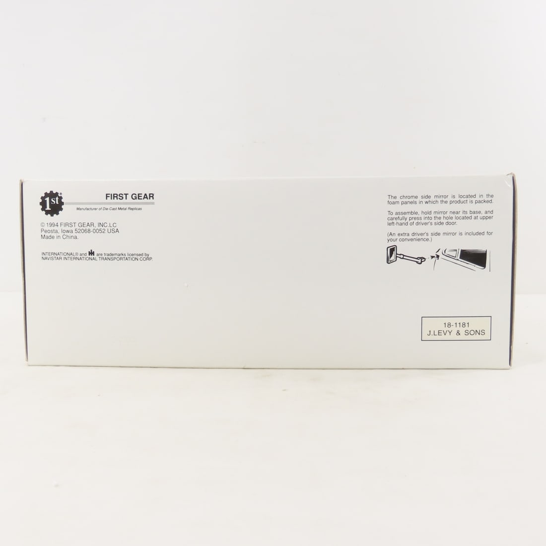 1st Gear 1:34 J. Levy & Son INTL R200 w/Moving Van - 14