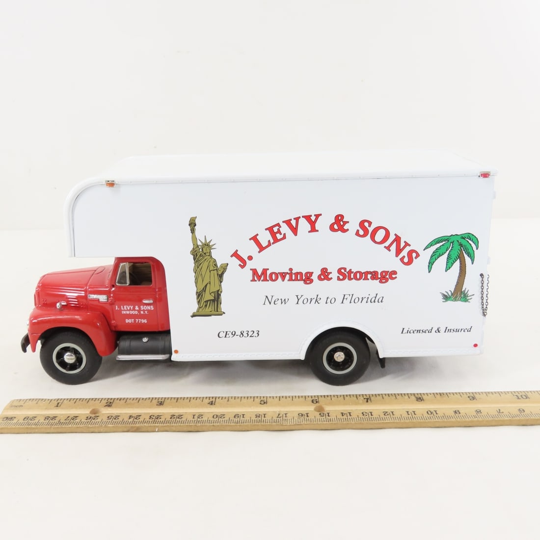 1st Gear 1:34 J. Levy & Son INTL R200 w/Moving Van - 2