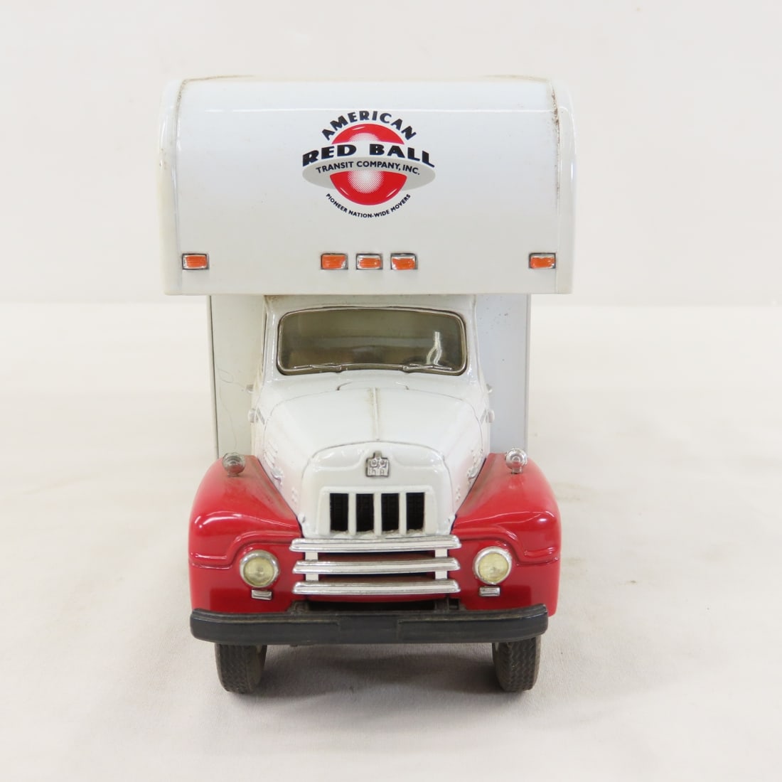 1st Gear Am. Red Ball 1957 INTL R200 w/Moving Van - 8