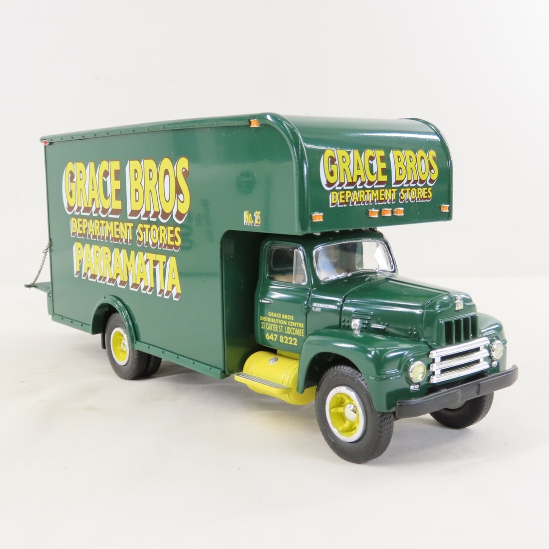 1st Gear Grace Bros 1957 INTL R200 w/Moving Van - 7