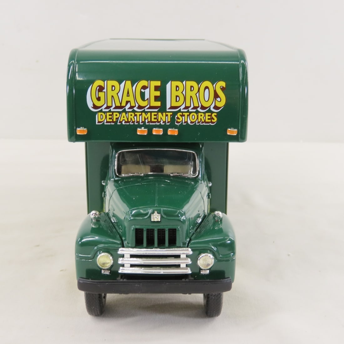 1st Gear Grace Bros 1957 INTL R200 w/Moving Van - 8