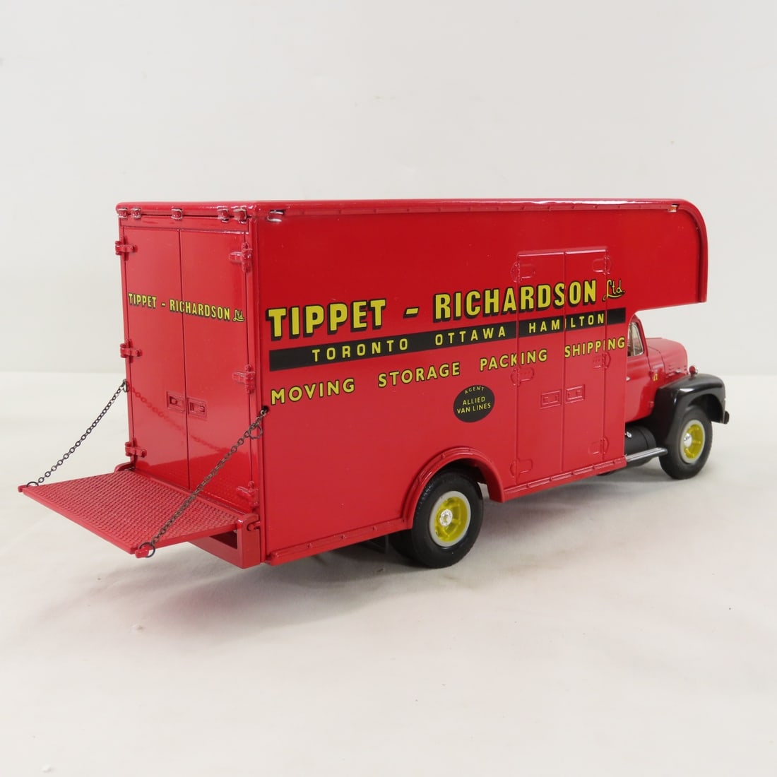 1st Gear 1:34 Trippet LTD INTL R200 w/Moving Van - 5