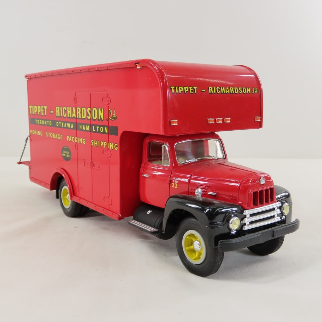 1st Gear 1:34 Trippet LTD INTL R200 w/Moving Van - 7