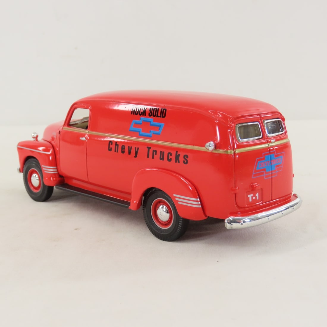 1st Gear 1:34 Scale1949 Chevrolet Panel Truck - 3