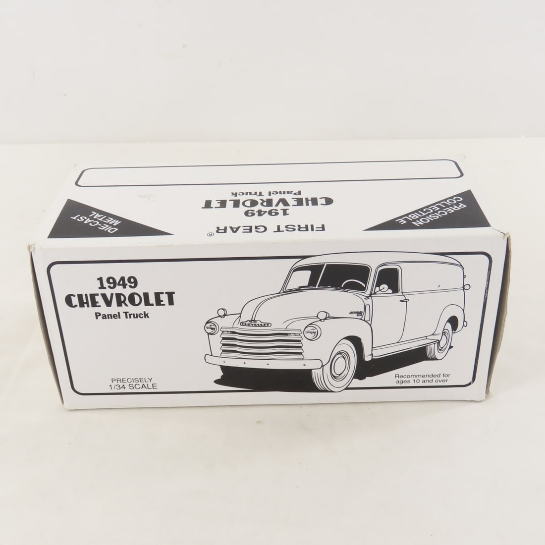 1st Gear 1:34 Canadian Pac. Chevrolet Panel Truck - 14