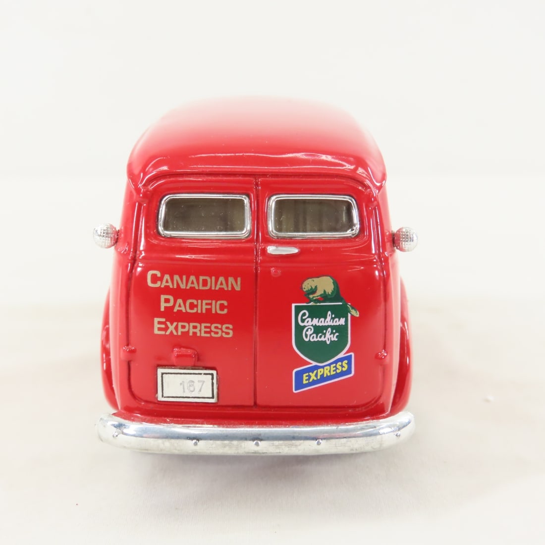 1st Gear 1:34 Canadian Pac. Chevrolet Panel Truck - 4
