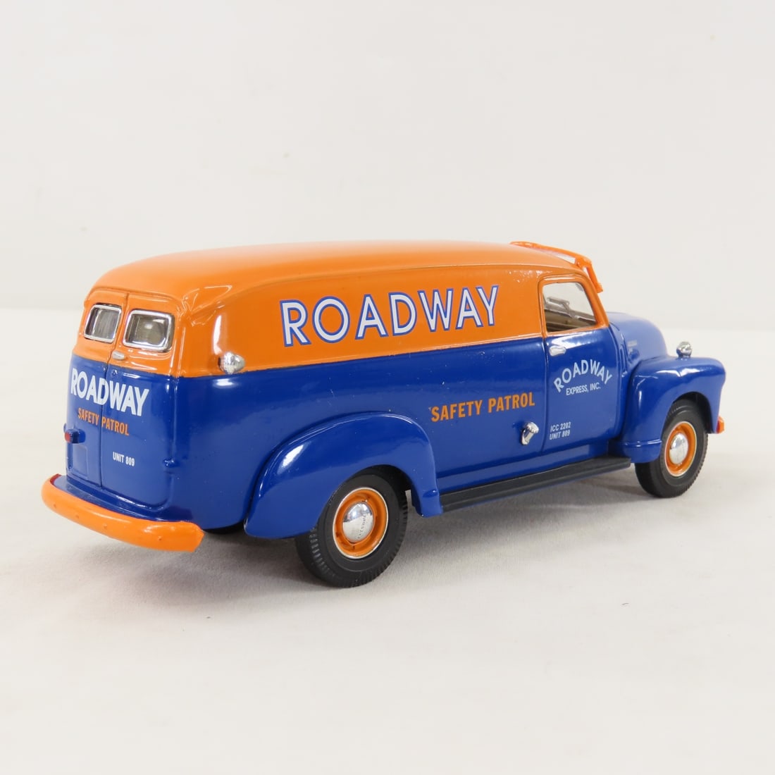 1st Gear 1:34 Roadway Exp Chevrolet Panel Truck - 5