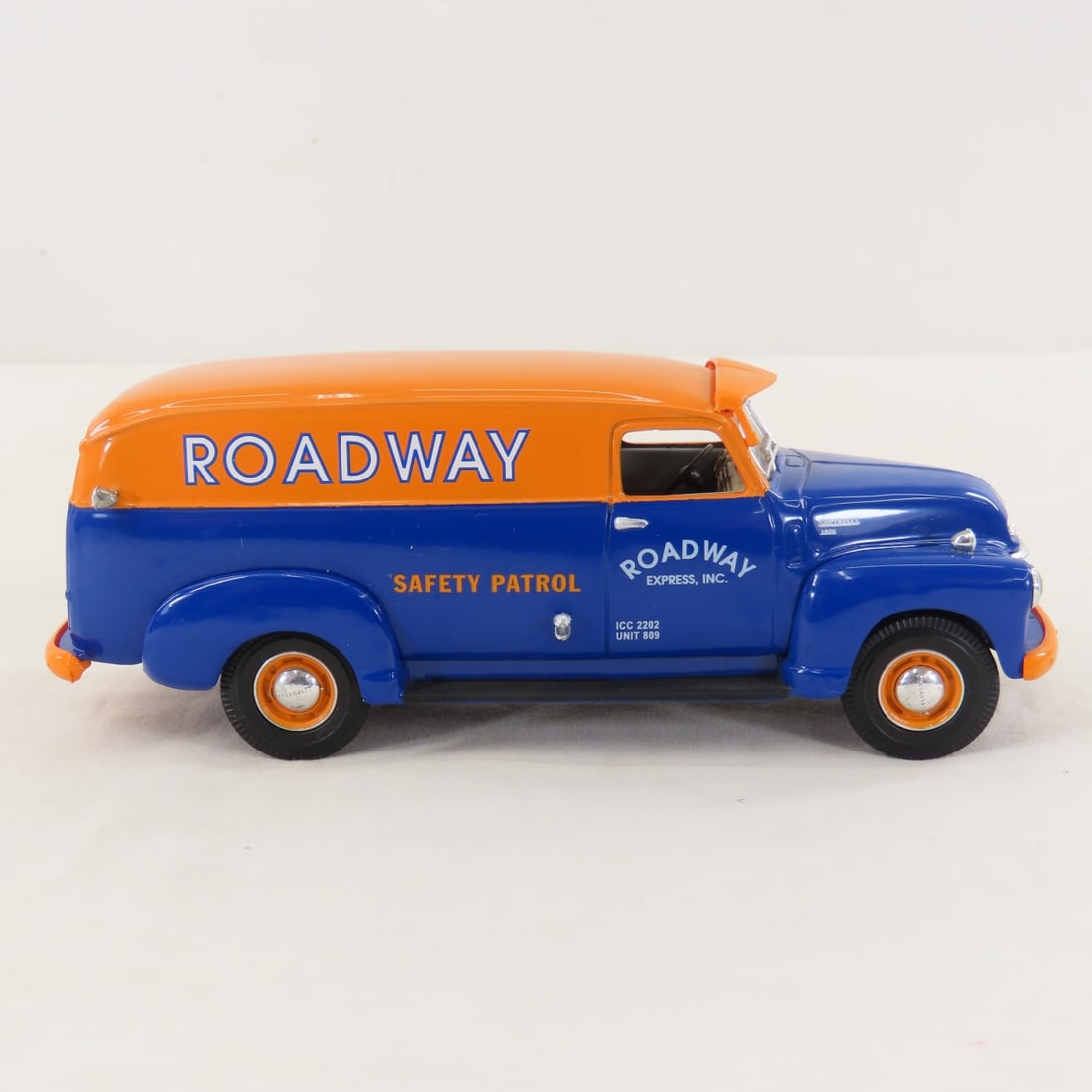 1st Gear 1:34 Roadway Exp Chevrolet Panel Truck - 6
