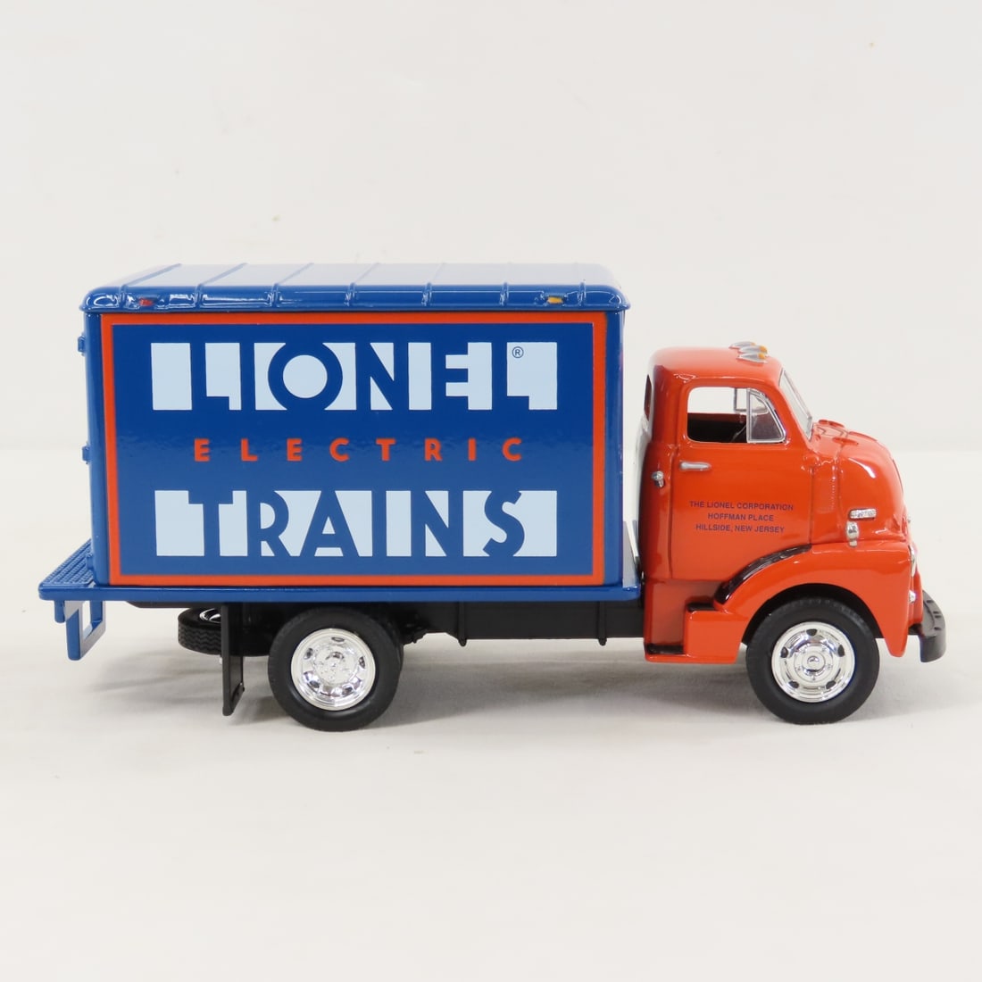 1st Gear 1:34 Lionel Trains 1952 GMC C.O.E. Truck - 6