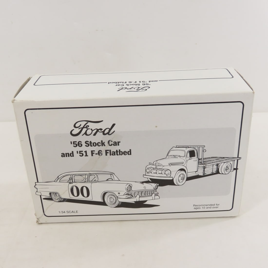 1st Gear 1:34 Ford Shell Oil Stock Car & Flatbed - 17