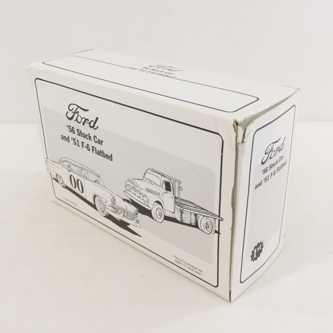 1st Gear 1:34 Ford Shell Oil Stock Car & Flatbed - 18