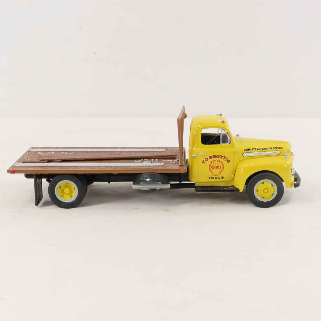 1st Gear 1:34 AAA Towing Stock Car & Flatbed - 4