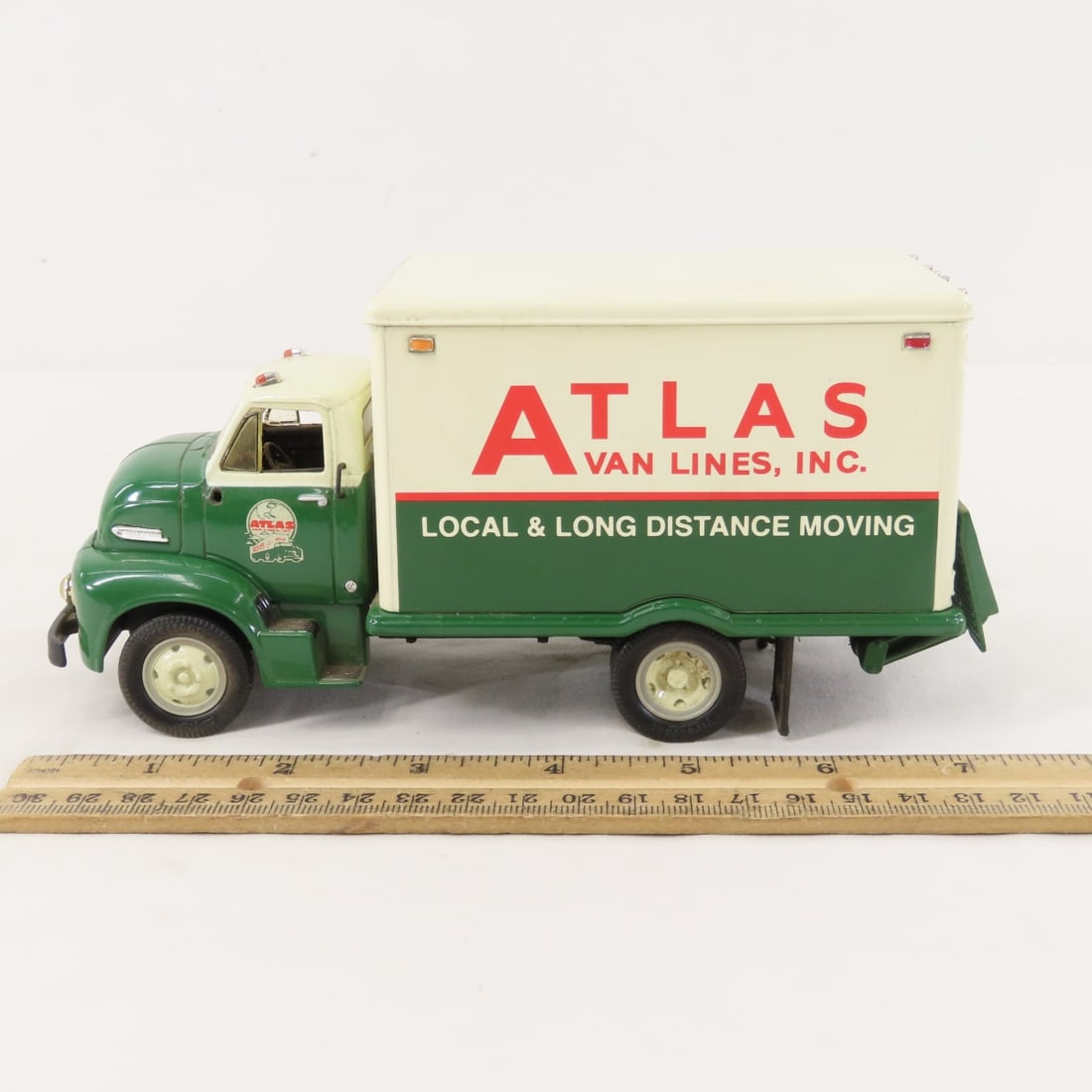 1st Gear 1:34 Atlas Van, Ford C600 Straight Truck - 2
