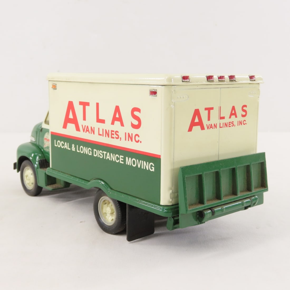1st Gear 1:34 Atlas Van, Ford C600 Straight Truck - 3