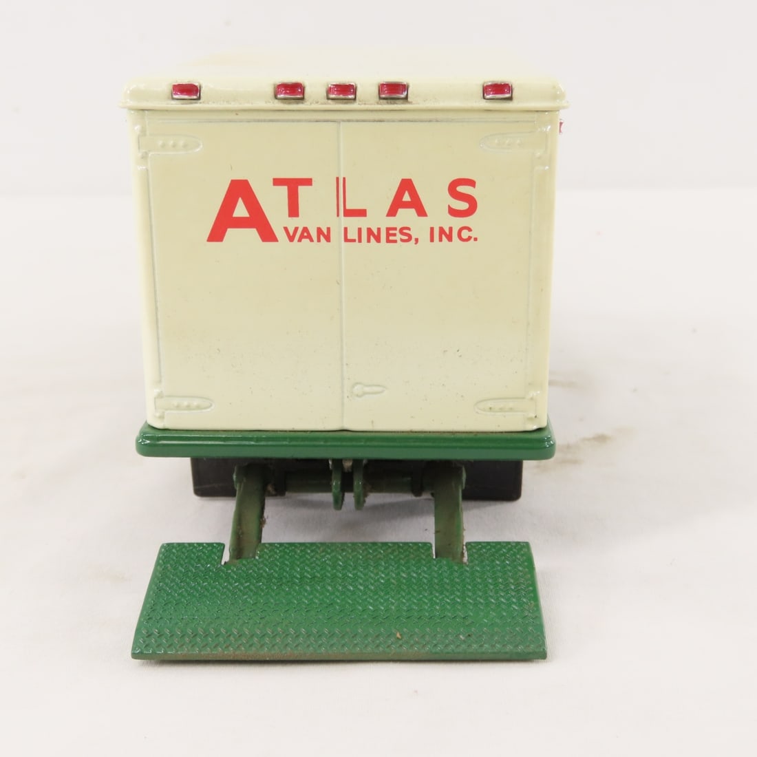 1st Gear 1:34 Atlas Van, Ford C600 Straight Truck - 4